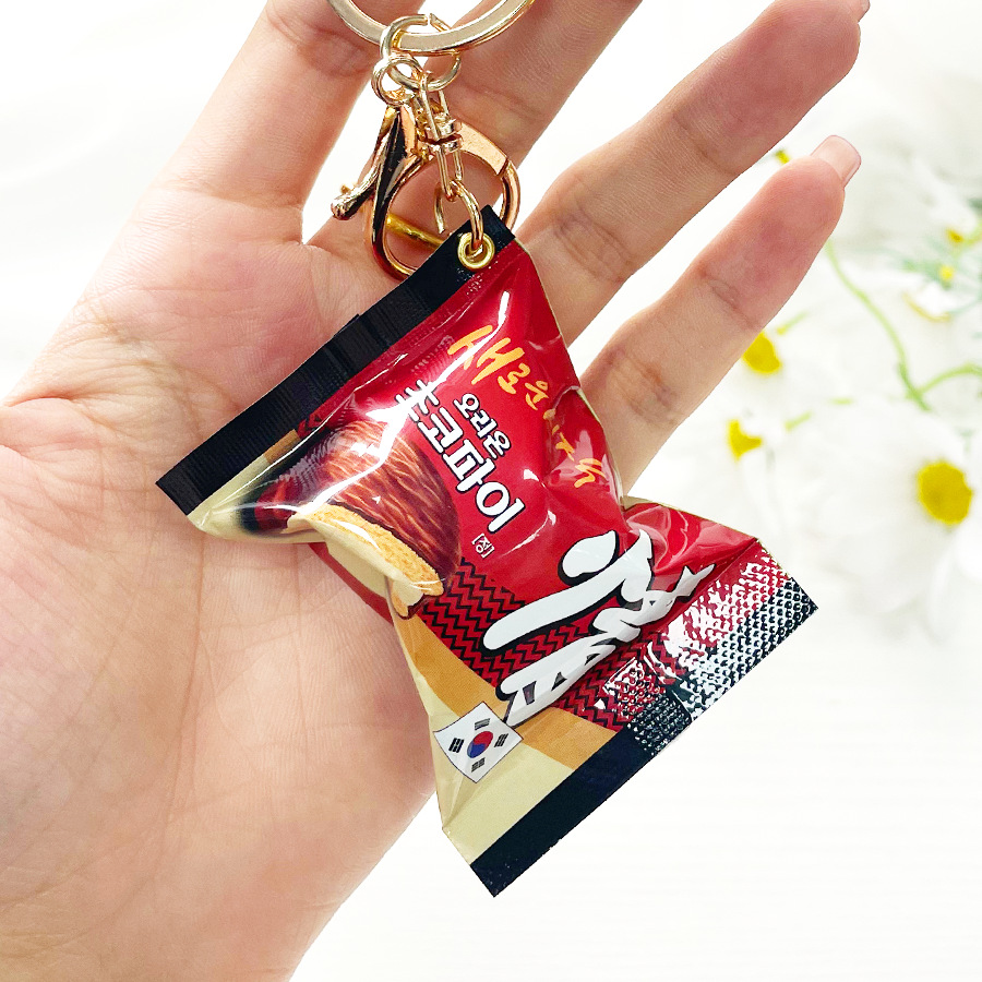 Korean Chocolate Pie Keychains - Zinc Food Snacks ulasan dan harga